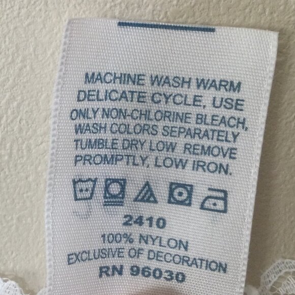 Velrose Womens Nite Time Tank Top White Shirt Sz 40  Lace V-Neck with Bow - Picture 3 of 7